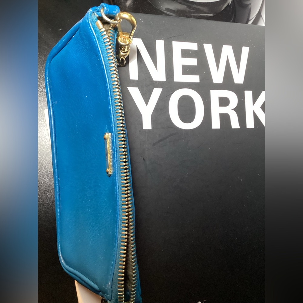 Authentic Blue Fendi Baguette With Original Gold Chain Strap (COA) - Picture 6 of 9